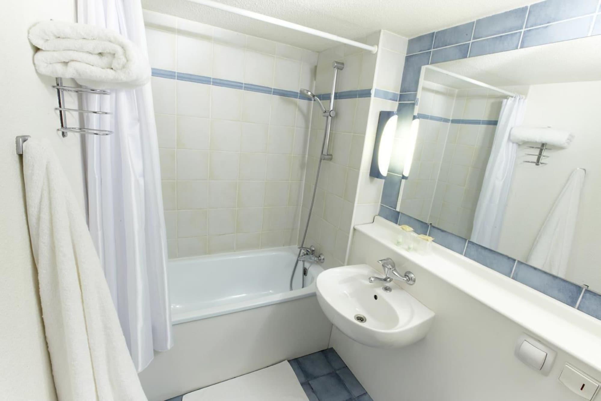 The Originals City, Hotel A Pic, Cherbourg Ngoại thất bức ảnh