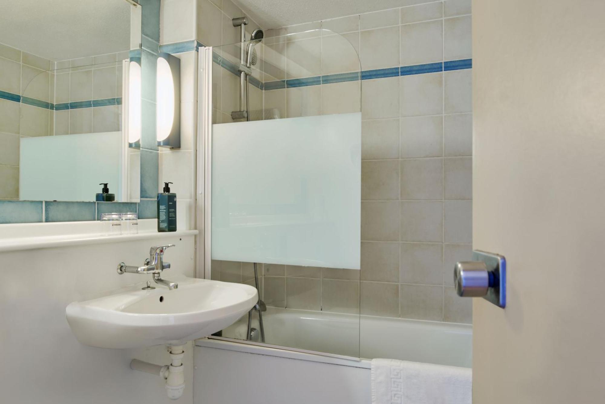 The Originals City, Hotel A Pic, Cherbourg Ngoại thất bức ảnh